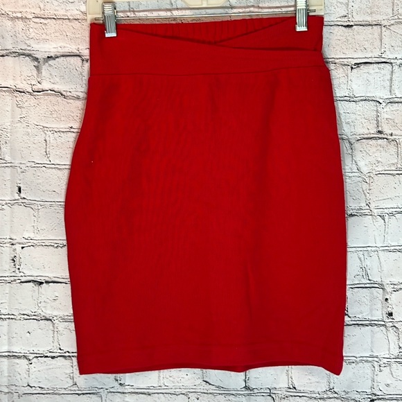 ⭐️ Fame Red ribbed mini skirt elastic bodycon waist M
